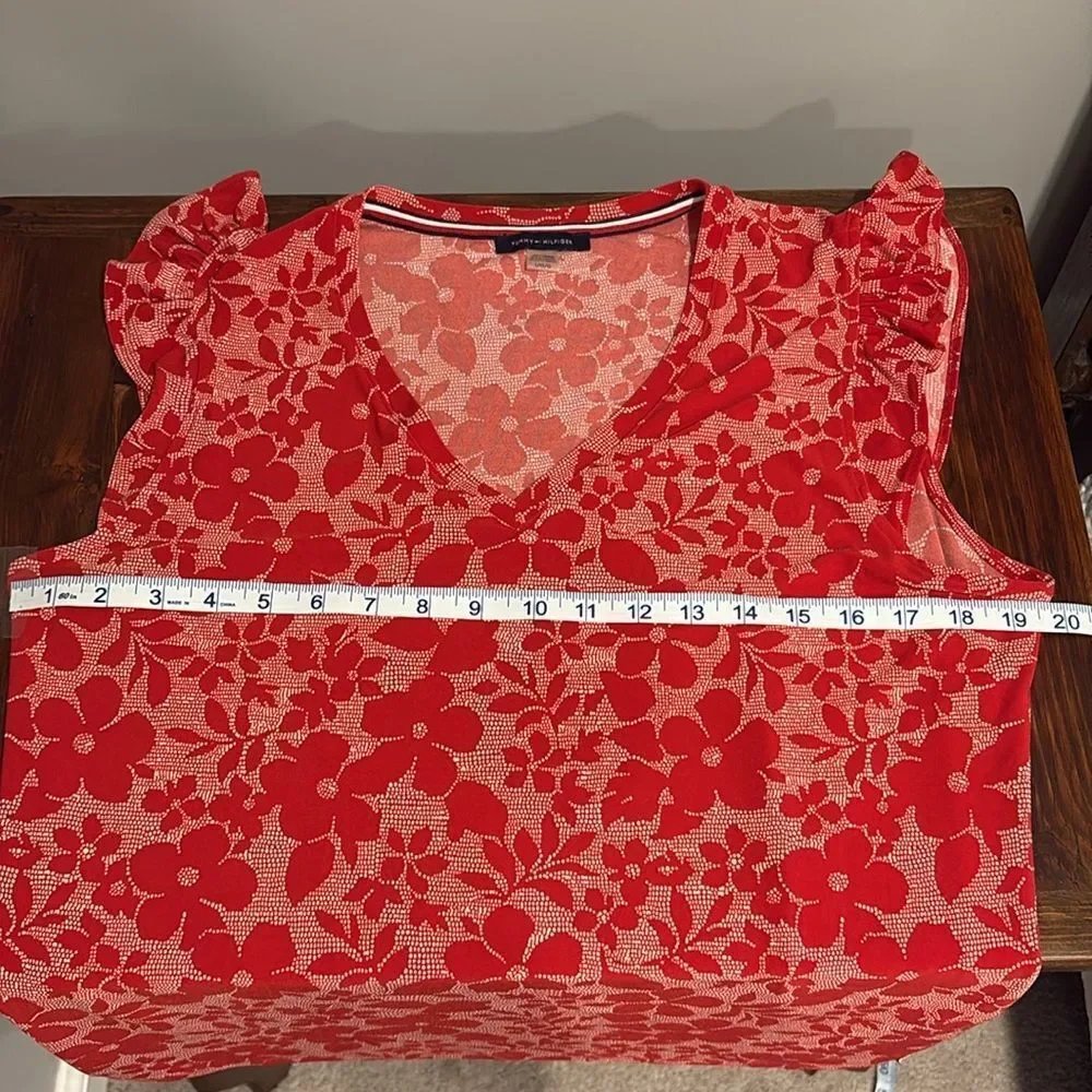 Tommy Hilfiger V-Neck Ruffle Cap Sleeve Top Size L - Picture 8 of 11